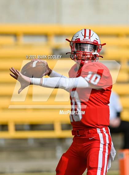 Thumbnail 1 in Katy vs. Hays (UIL 6A DII Regional Final) photogallery.