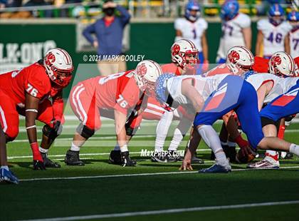 Thumbnail 3 in Katy vs. Hays (UIL 6A DII Regional Final) photogallery.