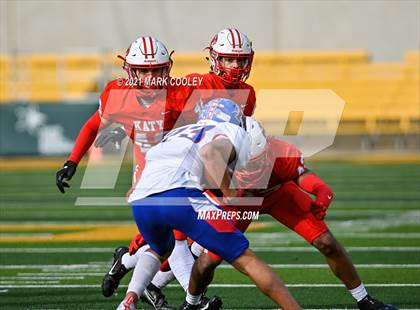 Thumbnail 2 in Katy vs. Hays (UIL 6A DII Regional Final) photogallery.