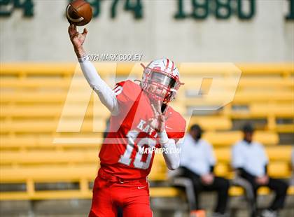 Thumbnail 3 in Katy vs. Hays (UIL 6A DII Regional Final) photogallery.