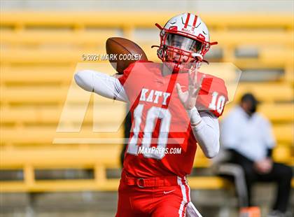 Thumbnail 2 in Katy vs. Hays (UIL 6A DII Regional Final) photogallery.