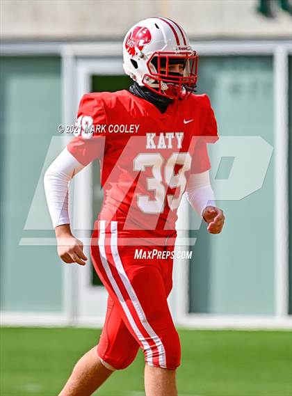 Thumbnail 2 in Katy vs. Hays (UIL 6A DII Regional Final) photogallery.