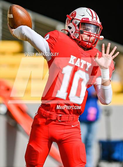 Thumbnail 1 in Katy vs. Hays (UIL 6A DII Regional Final) photogallery.