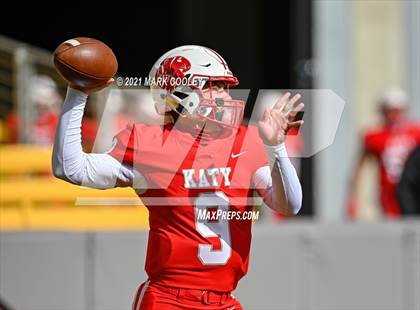 Thumbnail 1 in Katy vs. Hays (UIL 6A DII Regional Final) photogallery.