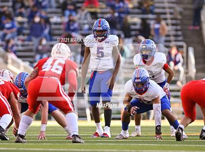 Thumbnail 2 in Katy vs. Hays (UIL 6A DII Regional Final) photogallery.