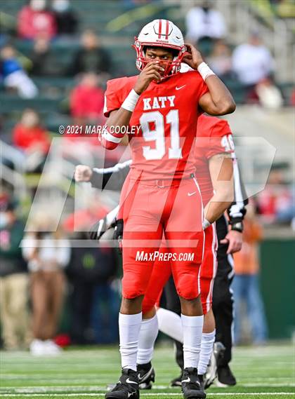 Thumbnail 2 in Katy vs. Hays (UIL 6A DII Regional Final) photogallery.