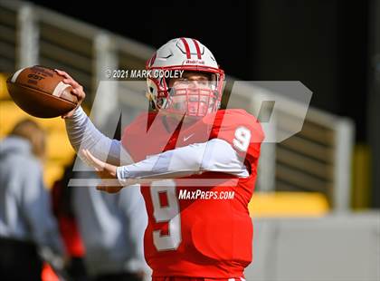 Thumbnail 2 in Katy vs. Hays (UIL 6A DII Regional Final) photogallery.