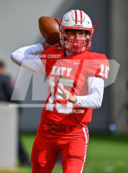 Thumbnail 2 in Katy vs. Hays (UIL 6A DII Regional Final) photogallery.