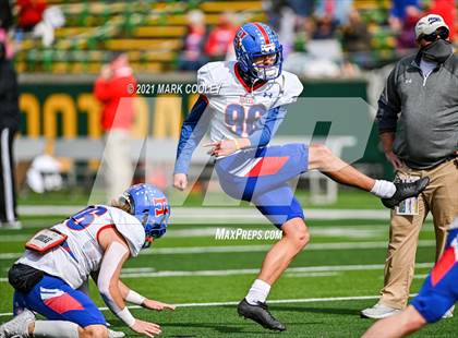Thumbnail 2 in Katy vs. Hays (UIL 6A DII Regional Final) photogallery.