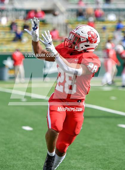 Thumbnail 1 in Katy vs. Hays (UIL 6A DII Regional Final) photogallery.
