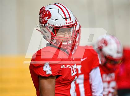 Thumbnail 2 in Katy vs. Hays (UIL 6A DII Regional Final) photogallery.