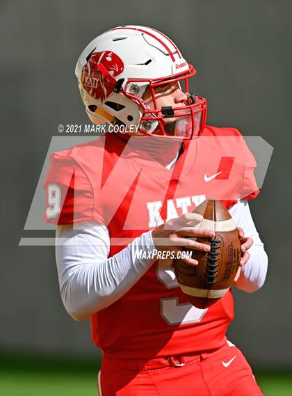 Thumbnail 1 in Katy vs. Hays (UIL 6A DII Regional Final) photogallery.