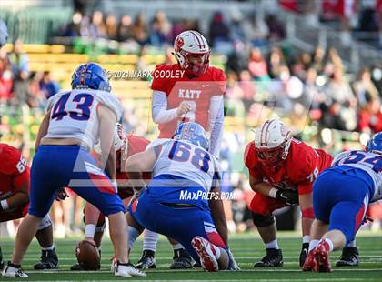 Thumbnail 2 in Katy vs. Hays (UIL 6A DII Regional Final) photogallery.
