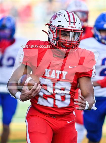 Thumbnail 3 in Katy vs. Hays (UIL 6A DII Regional Final) photogallery.