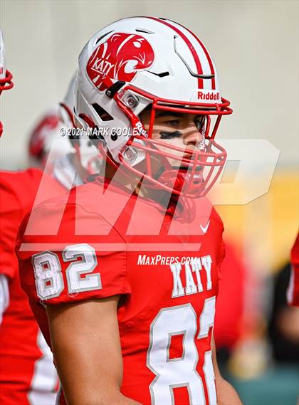 Thumbnail 1 in Katy vs. Hays (UIL 6A DII Regional Final) photogallery.