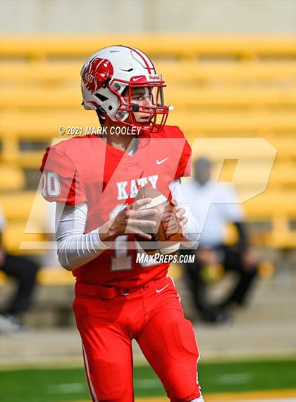 Thumbnail 3 in Katy vs. Hays (UIL 6A DII Regional Final) photogallery.