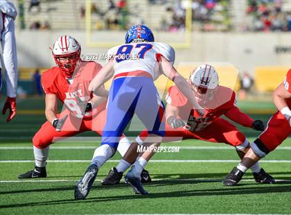 Thumbnail 1 in Katy vs. Hays (UIL 6A DII Regional Final) photogallery.