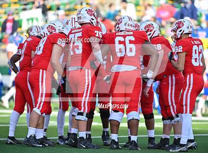 Thumbnail 3 in Katy vs. Hays (UIL 6A DII Regional Final) photogallery.