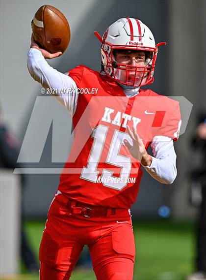 Thumbnail 3 in Katy vs. Hays (UIL 6A DII Regional Final) photogallery.