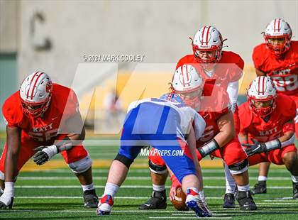 Thumbnail 2 in Katy vs. Hays (UIL 6A DII Regional Final) photogallery.