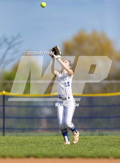 Thumbnail 1 in Quaker Valley @ Ellwood City photogallery.