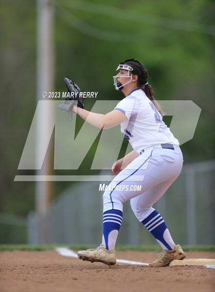 Thumbnail 3 in Quaker Valley @ Ellwood City photogallery.