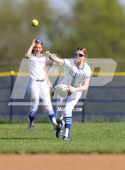 Thumbnail 2 in Quaker Valley @ Ellwood City photogallery.
