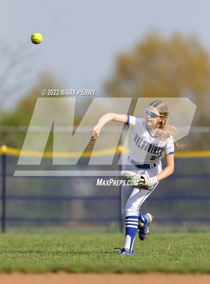 Thumbnail 1 in Quaker Valley @ Ellwood City photogallery.