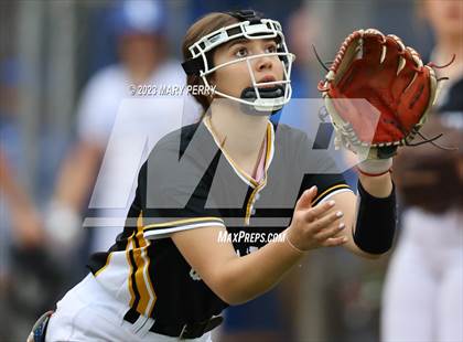 Thumbnail 3 in Quaker Valley @ Ellwood City photogallery.