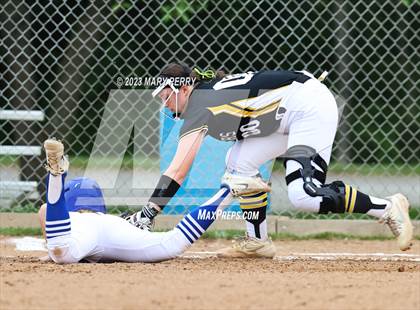 Thumbnail 1 in Quaker Valley @ Ellwood City photogallery.