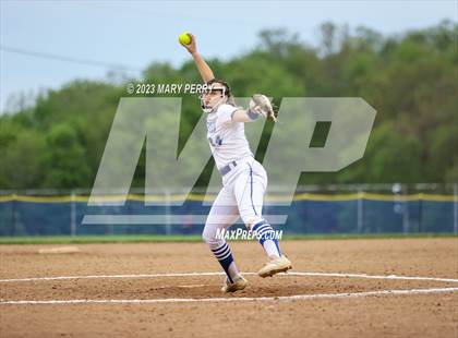 Thumbnail 1 in Quaker Valley @ Ellwood City photogallery.
