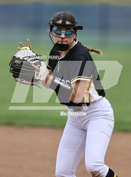 Thumbnail 1 in Quaker Valley @ Ellwood City photogallery.