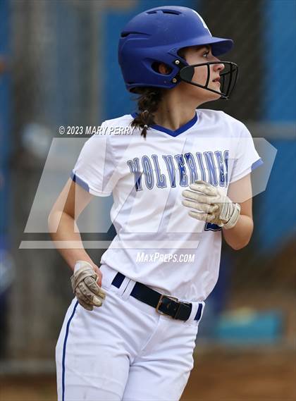 Thumbnail 1 in Quaker Valley @ Ellwood City photogallery.