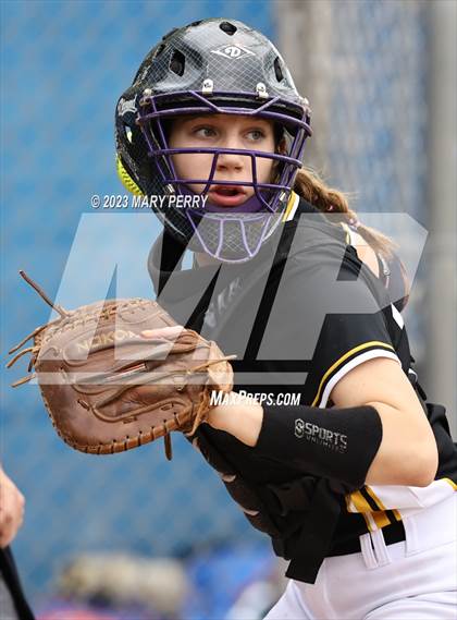 Thumbnail 1 in Quaker Valley @ Ellwood City photogallery.