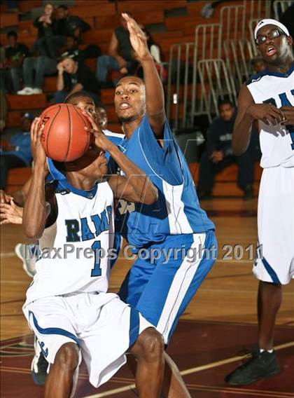 Thumbnail 2 in Hempstead vs. Port Chester photogallery.