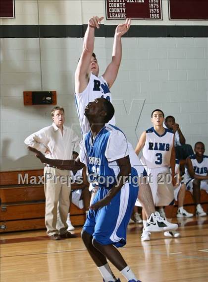 Thumbnail 2 in Hempstead vs. Port Chester photogallery.