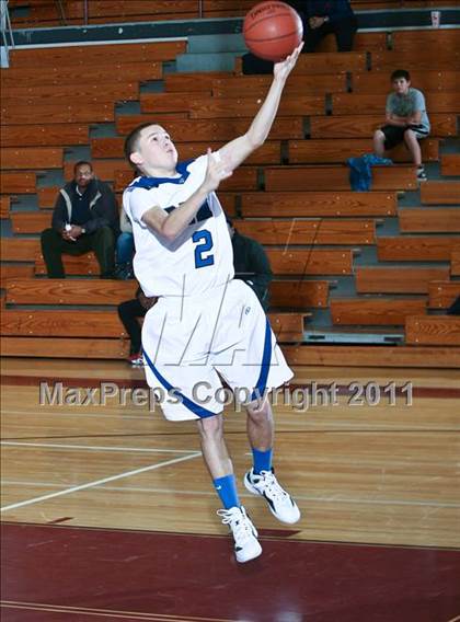 Thumbnail 3 in Hempstead vs. Port Chester photogallery.