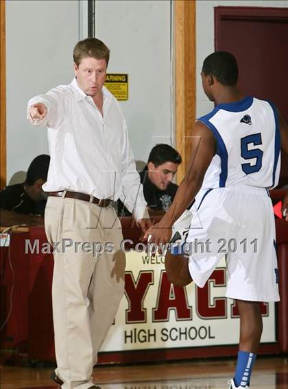 Thumbnail 3 in Hempstead vs. Port Chester photogallery.