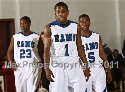 Thumbnail 2 in Hempstead vs. Port Chester photogallery.