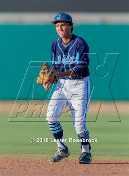 Thumbnail 3 in Johnson vs Alexander (UIL 6A Regional Semifinal) photogallery.