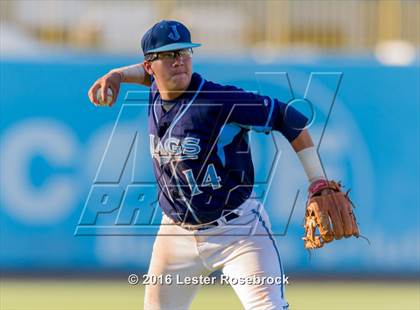 Thumbnail 3 in Johnson vs Alexander (UIL 6A Regional Semifinal) photogallery.