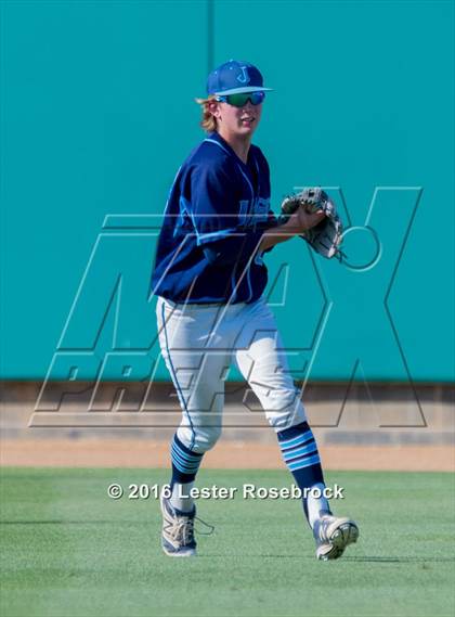 Thumbnail 3 in Johnson vs Alexander (UIL 6A Regional Semifinal) photogallery.
