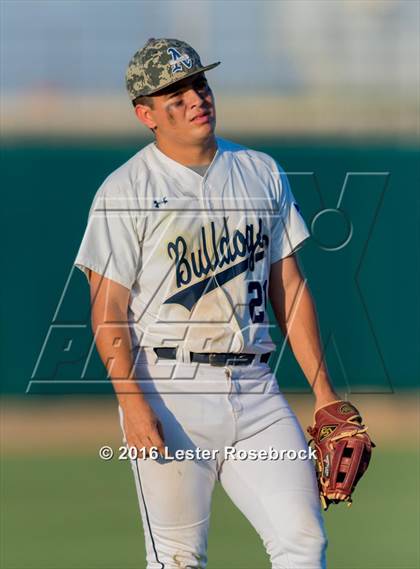 Thumbnail 2 in Johnson vs Alexander (UIL 6A Regional Semifinal) photogallery.