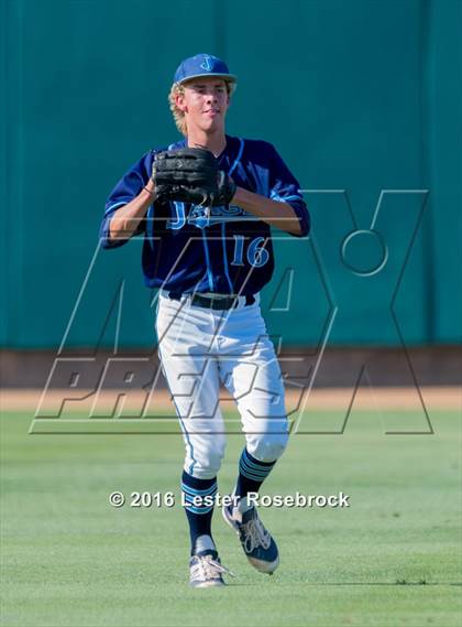 Thumbnail 2 in Johnson vs Alexander (UIL 6A Regional Semifinal) photogallery.
