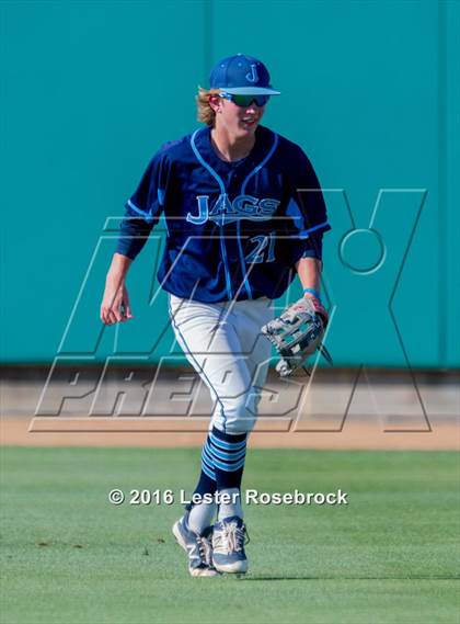 Thumbnail 3 in Johnson vs Alexander (UIL 6A Regional Semifinal) photogallery.