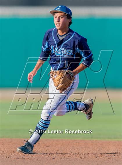 Thumbnail 2 in Johnson vs Alexander (UIL 6A Regional Semifinal) photogallery.
