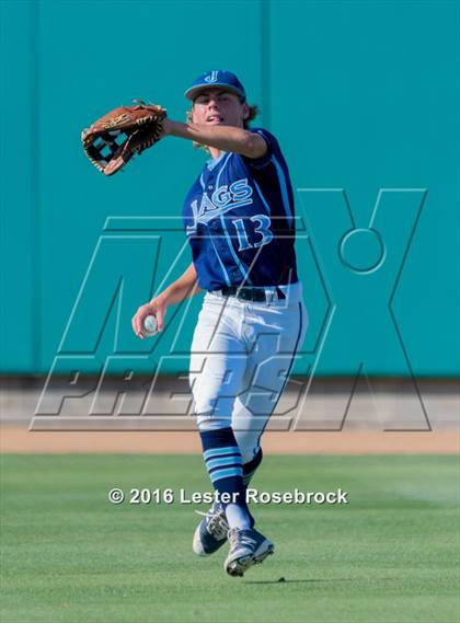 Thumbnail 1 in Johnson vs Alexander (UIL 6A Regional Semifinal) photogallery.