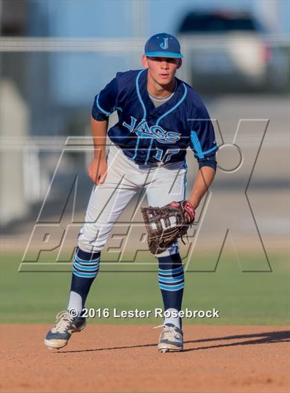 Thumbnail 3 in Johnson vs Alexander (UIL 6A Regional Semifinal) photogallery.