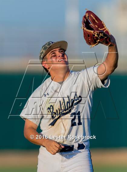 Thumbnail 2 in Johnson vs Alexander (UIL 6A Regional Semifinal) photogallery.
