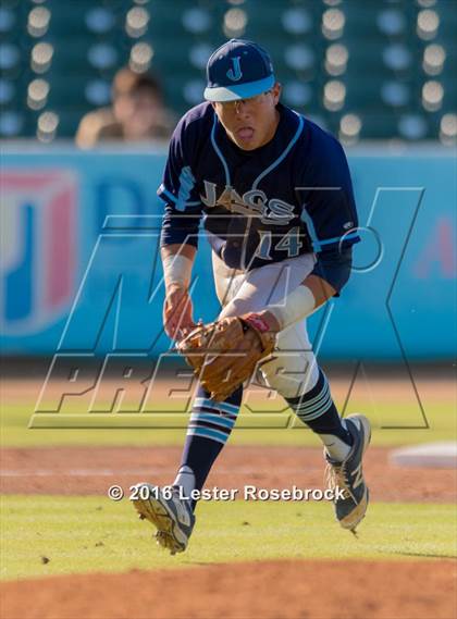 Thumbnail 2 in Johnson vs Alexander (UIL 6A Regional Semifinal) photogallery.